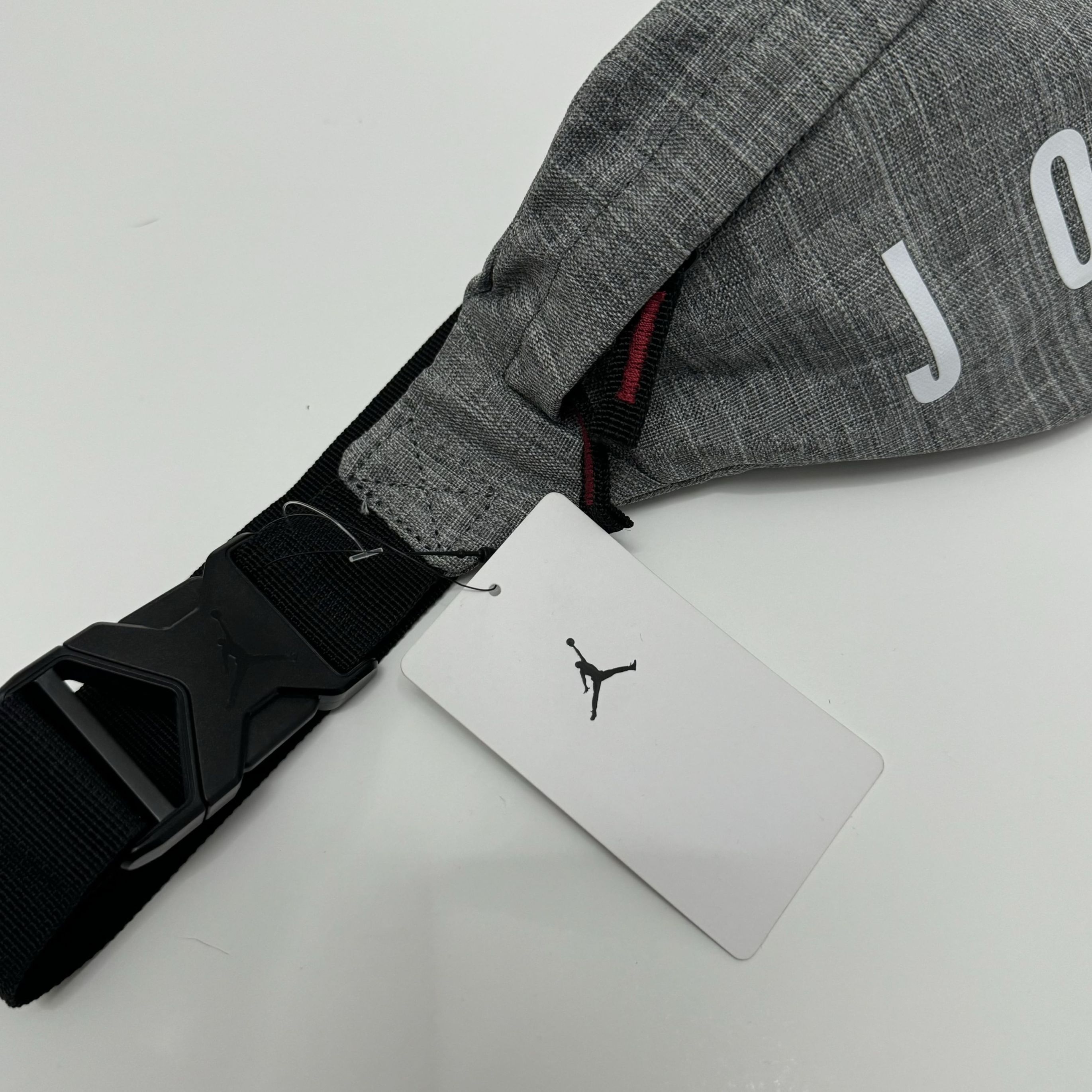 nike006-cangurera-gris-jordan-  