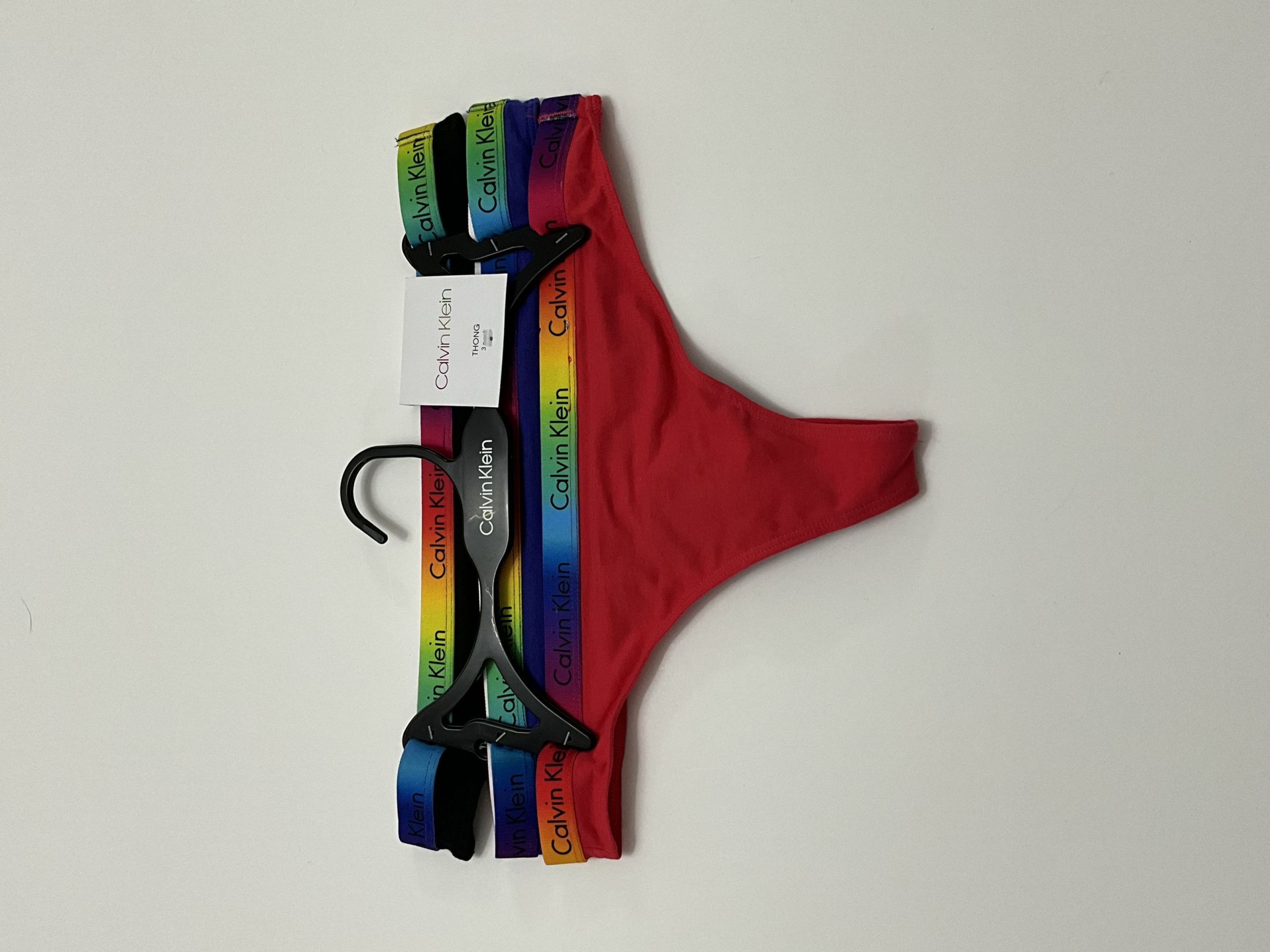 Set de 3 piezas Tanga de color wine