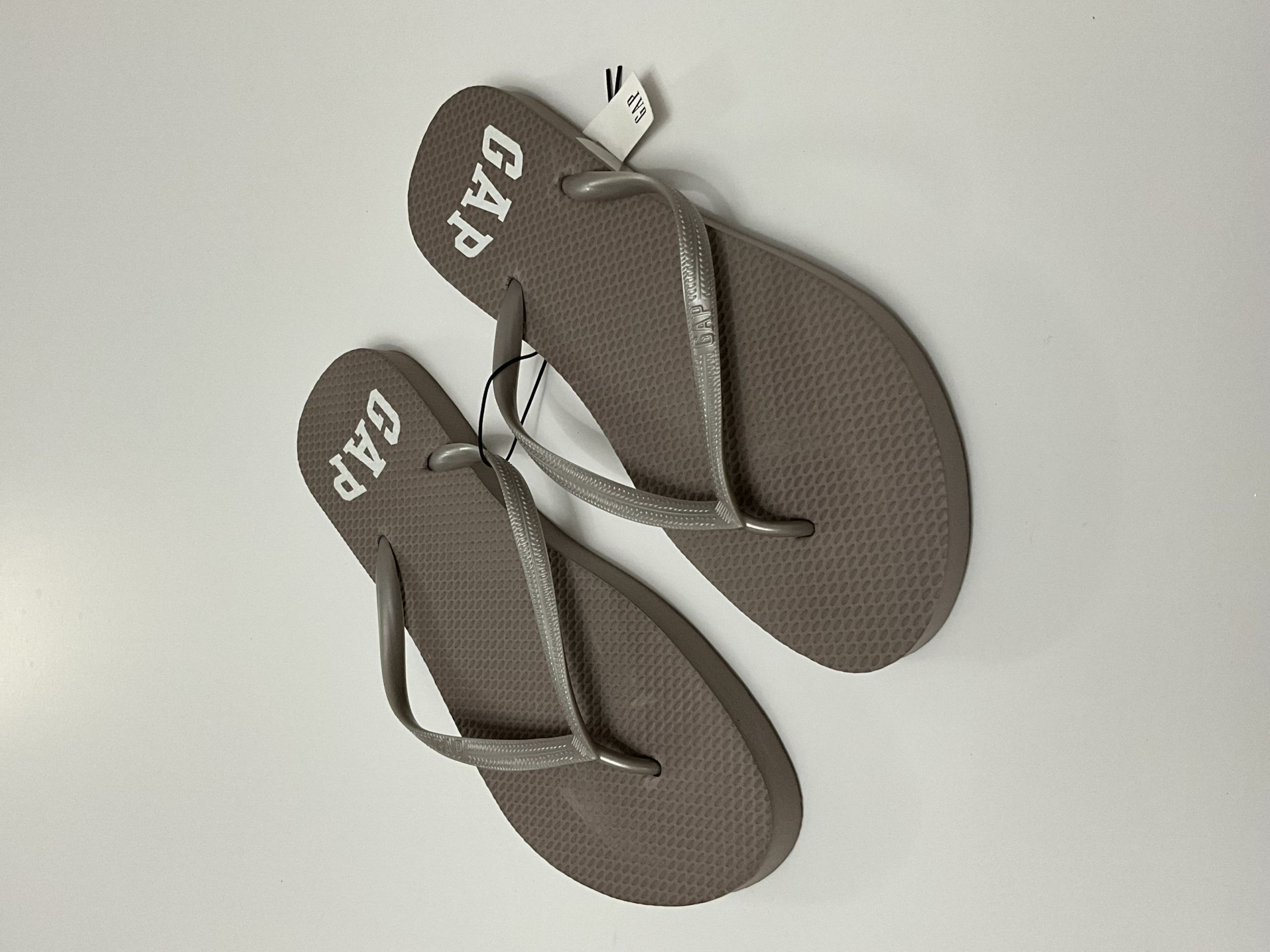 gap002-sandalia-café-letras-blancas-talón-6mx-  