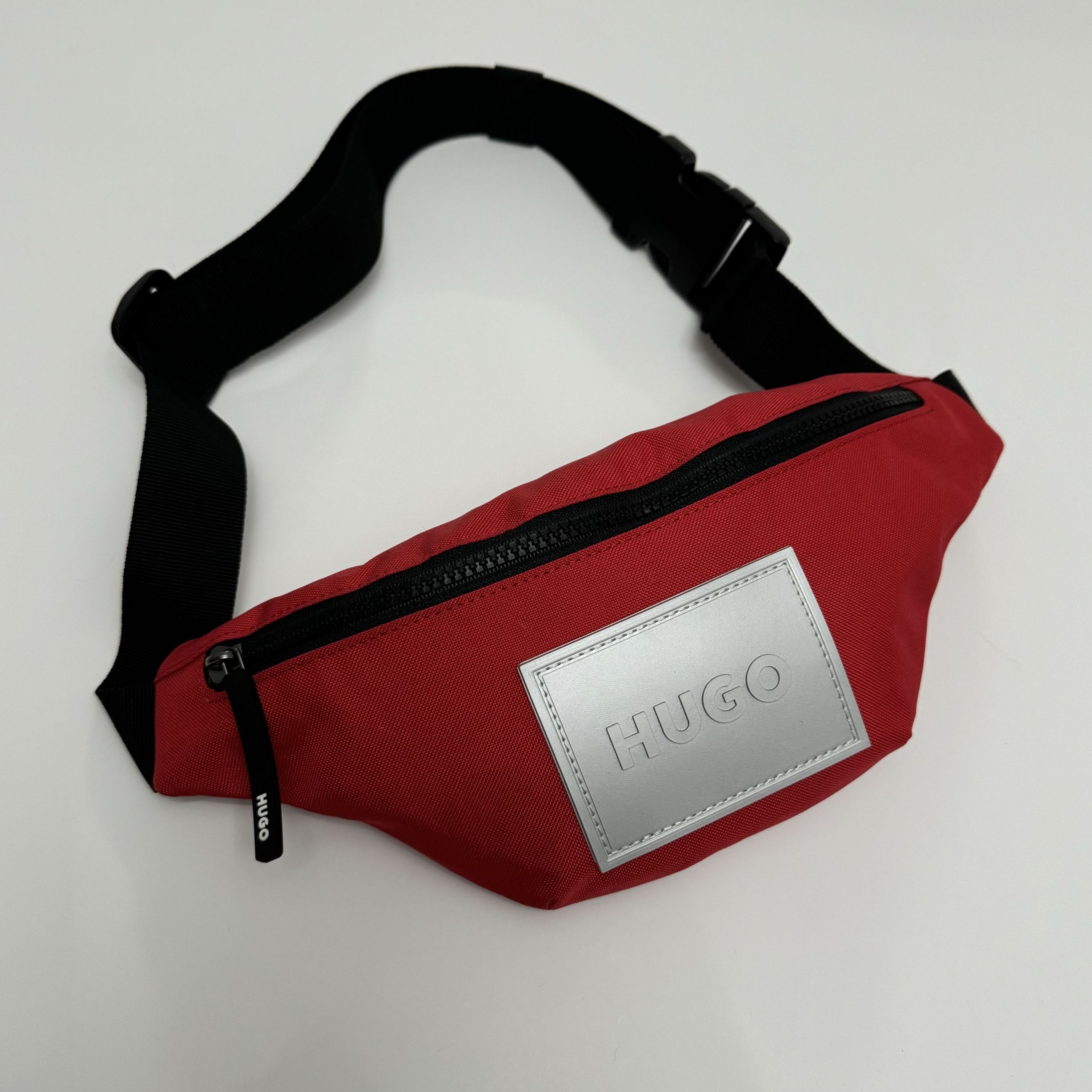 hugo001-cangurera-roja--30126