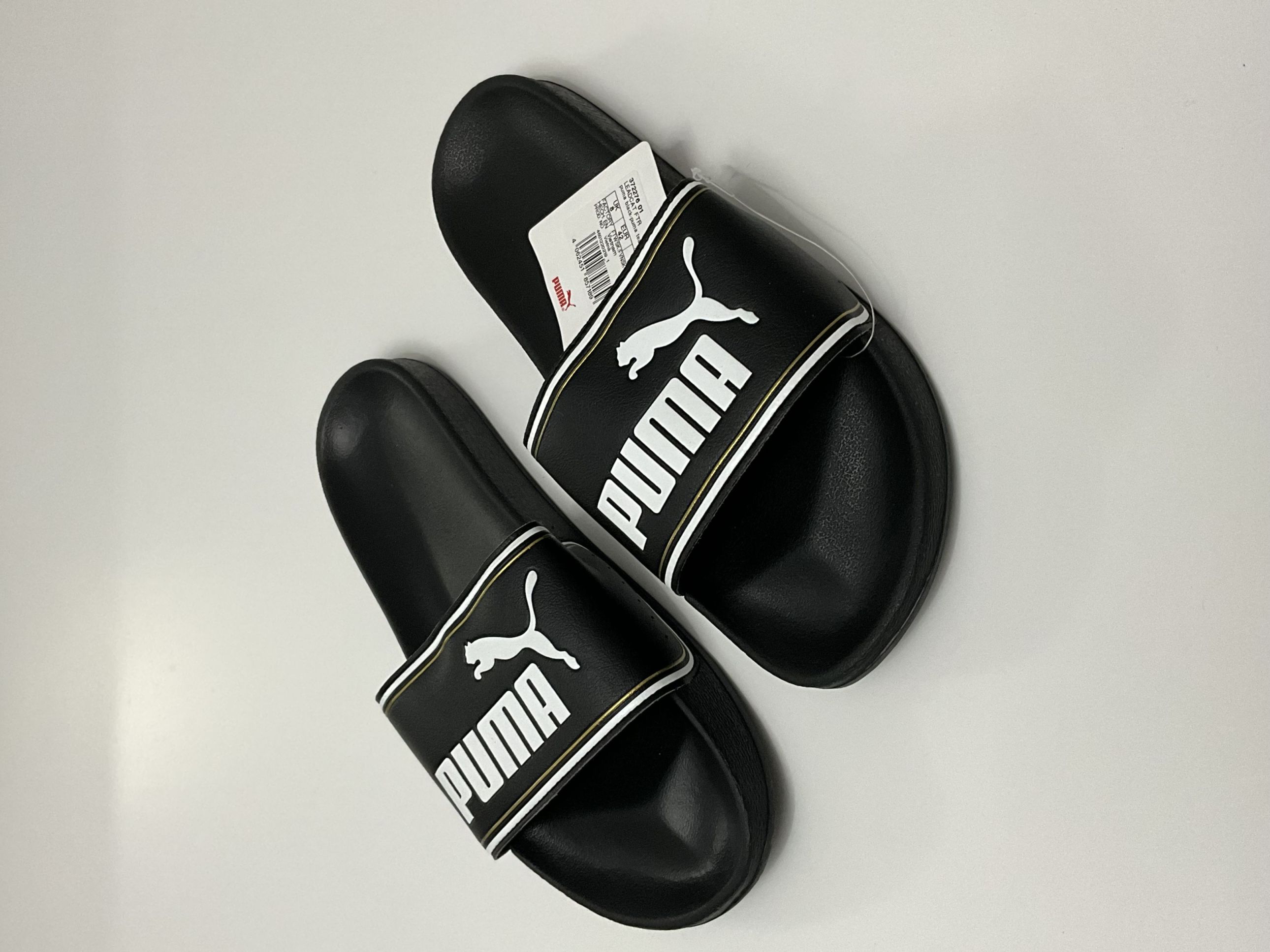 puma009-sandalia-negra-letras-blanca-linea-dorada-3mx-  